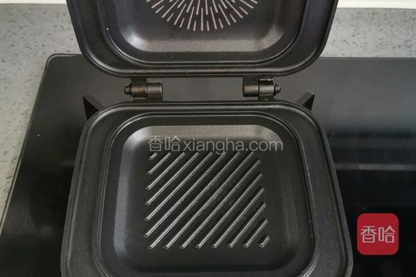 金燦燦的焦邊與蜜的軟心——一只平底鍋里的晨間童話
